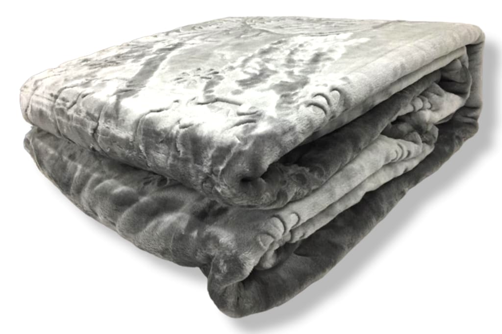 Pandora mink blankets. Single ply.Queen Essops