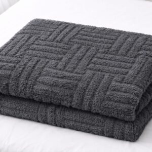 KIARA EMBOSSED JACQUARD SHERPA THROW 150 X 200
