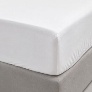 100 % COTTON -200 TC WHITE